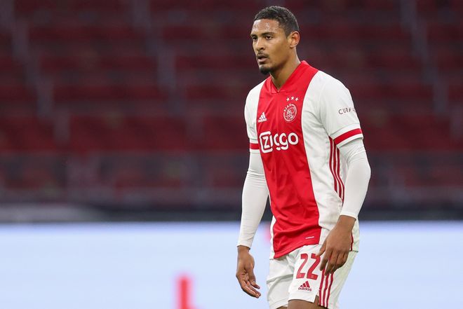 而是围绕 而是围绕